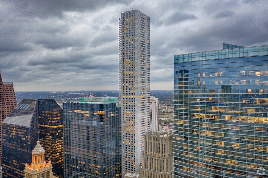 600 Travis St, Houston, TX à louer - Photo du bâtiment - Image 2 de 19