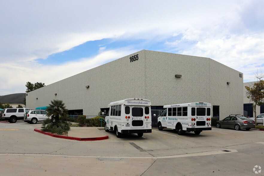 1655 S Rancho Santa Fe Rd, San Marcos, CA à vendre - Photo du bâtiment - Image 2 de 7