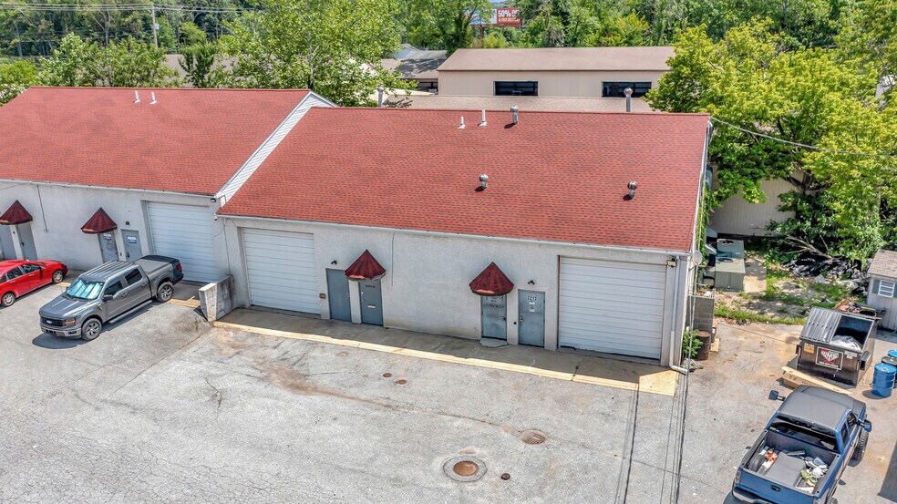 2213 Ogletown Rd, Newark, DE à louer - Photo du bâtiment - Image 2 de 25