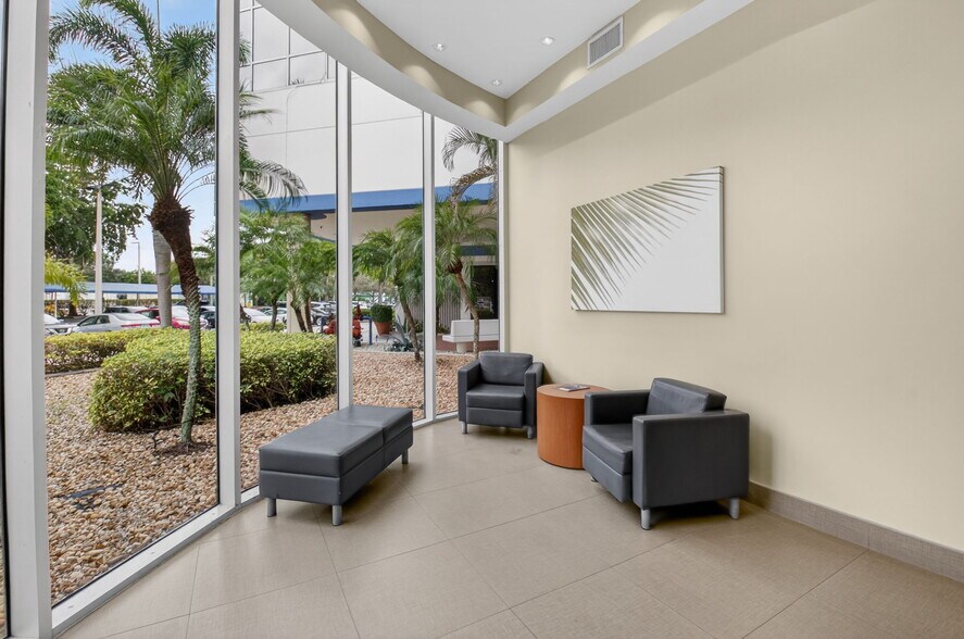 5150 Linton Blvd, Delray Beach, FL à louer - Photo du bâtiment - Image 3 de 42