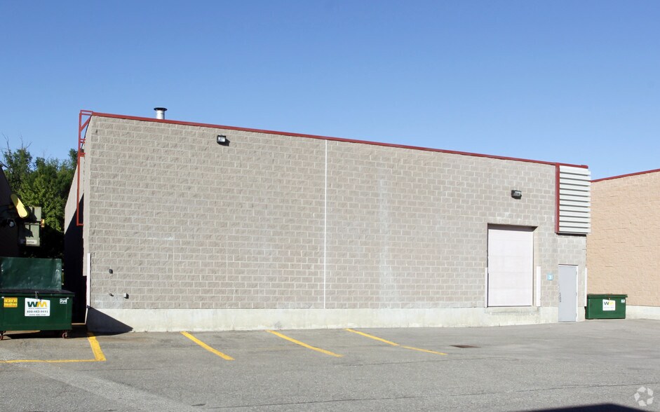 5155 Spectrum Way, Mississauga, ON à vendre - Photo du bâtiment - Image 2 de 3