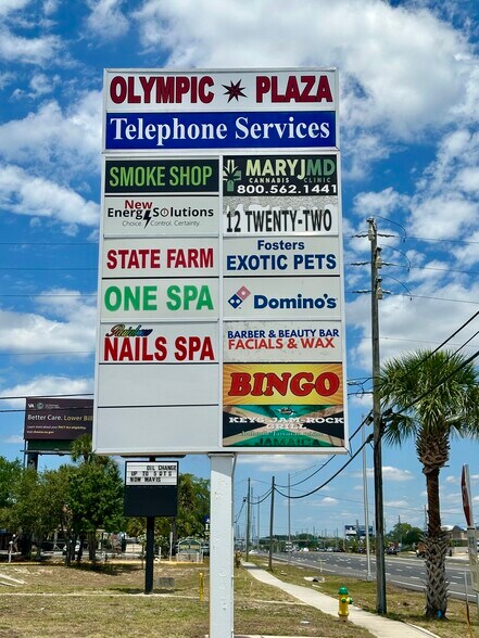 40114 US Highway 19 N, Tarpon Springs, FL à louer - Photo du bâtiment - Image 3 de 6