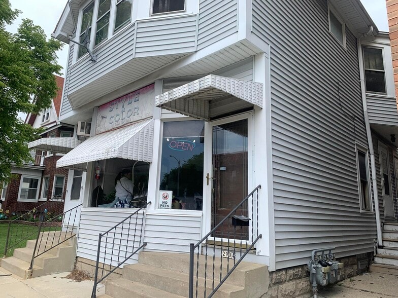 2904 W Arthur Ave, Milwaukee, WI à vendre - Photo du bâtiment - Image 3 de 16