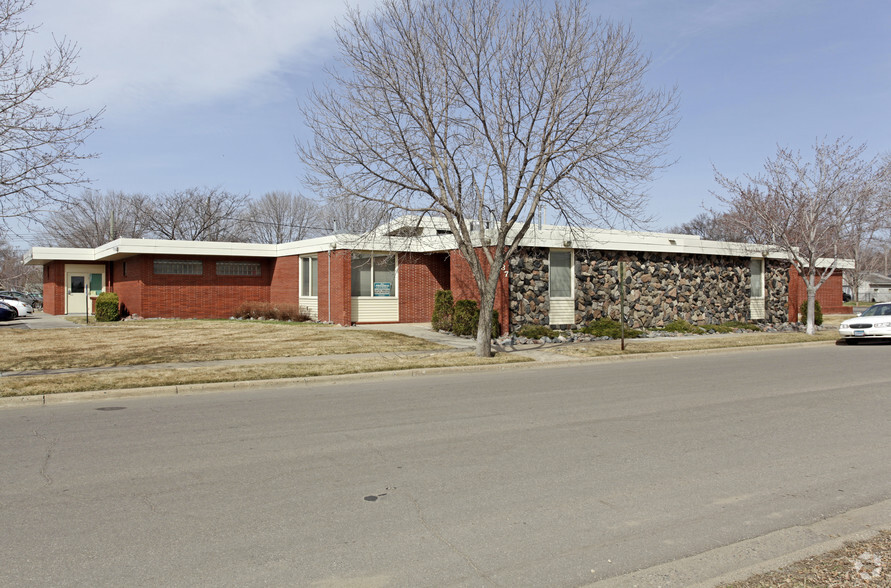 37 28th Ave N, Saint Cloud, MN for lease - Primary Photo - Image 1 of 18