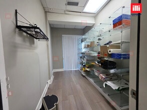 17200 Ventura Blvd, Encino, CA à louer Photo intérieure- Image 2 de 5