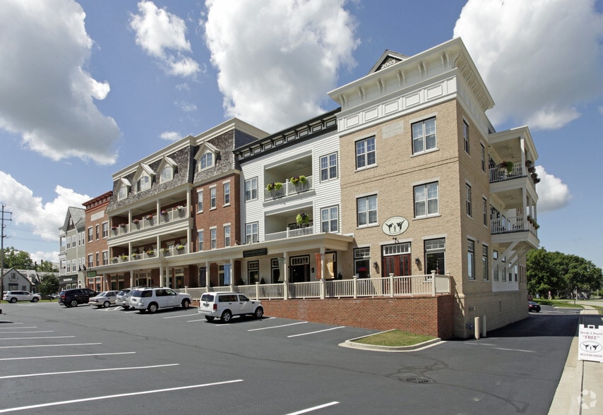 601-637 Genesee St, Delafield, WI for lease - Building Photo - Image 3 of 4