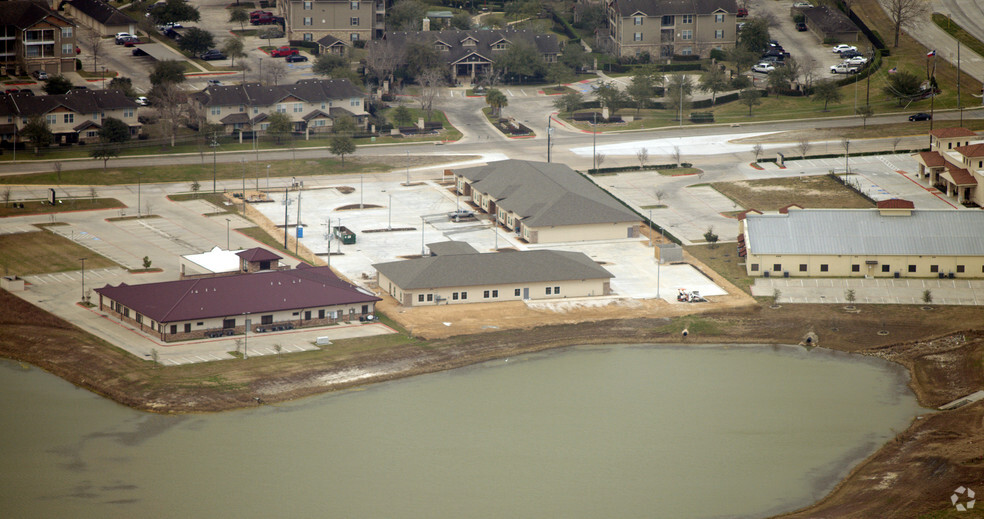 5040 Crenshaw Rd, Pasadena, TX for lease - Aerial - Image 3 of 6