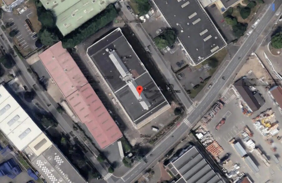 Industrial in Bezons for lease - Building Photo - Image 3 of 8