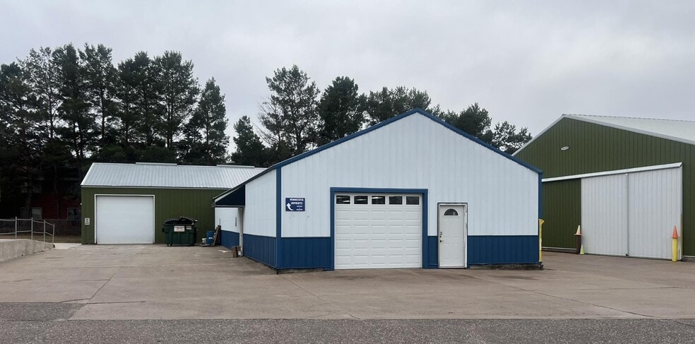 13460 NE Highway 65, Ham Lake, MN for lease - Primary Photo - Image 1 of 4