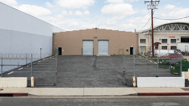 Plus de détails pour 2101 E 51st St, Vernon, CA - Industriel à vendre