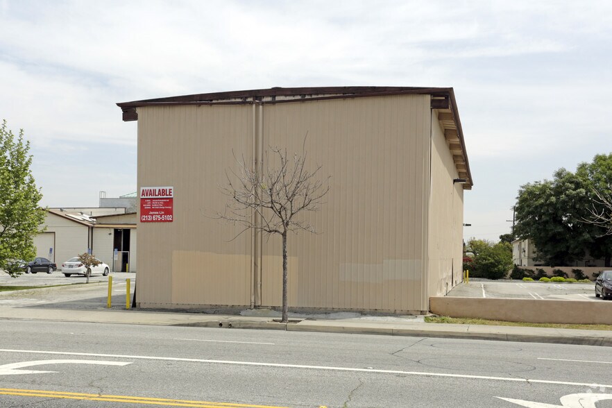 8614 Valley Blvd, Rosemead, CA à vendre - Photo du bâtiment - Image 3 de 41