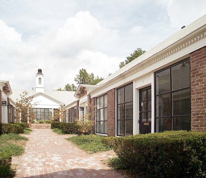 8505 Delmar Blvd, University City, MO for lease - Building Photo - Image 3 of 10