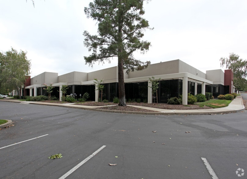 3140 Gold Camp Dr, Rancho Cordova, CA for lease - Building Photo - Image 2 of 19