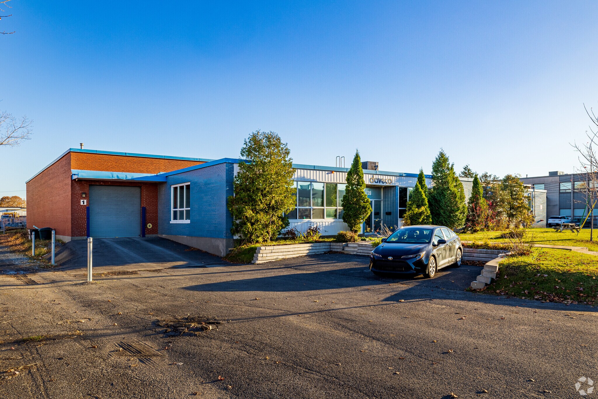 5720 Rue Ferrier, Mt Royal, QC for sale Building Photo- Image 1 of 1