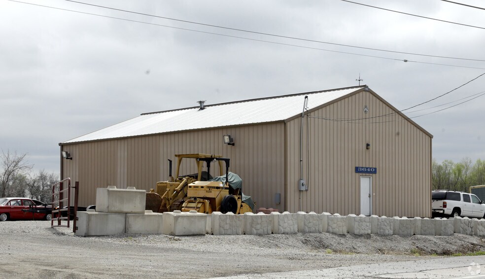 3640 N Hwy 94, Saint Charles, MO à vendre - Photo du bâtiment - Image 2 de 6