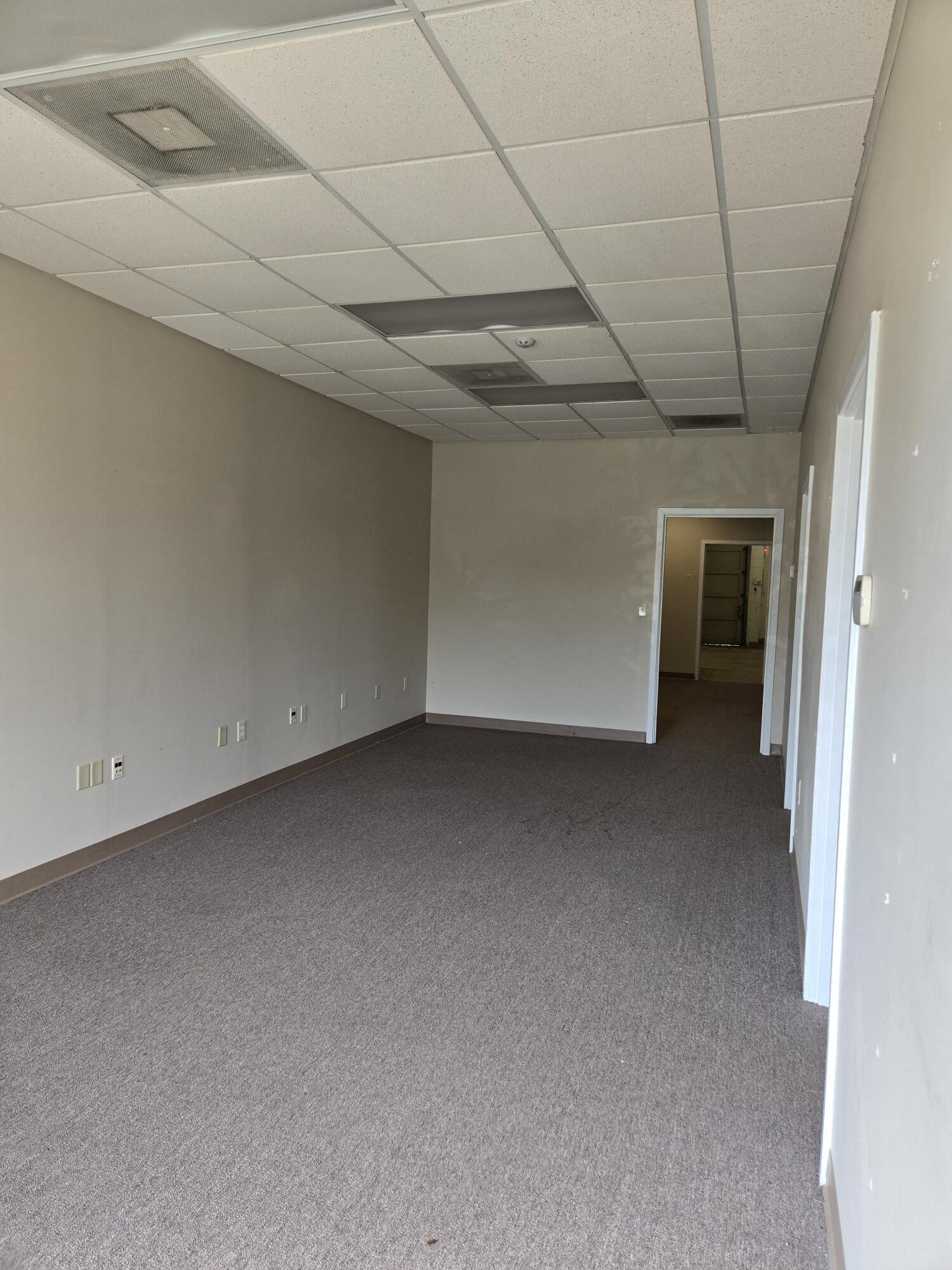 4303 Vineland Rd, Orlando, FL for lease Lobby- Image 1 of 7