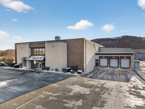 173 Black Meadow Rd, Chester, NY à louer Photo intérieure- Image 1 de 14