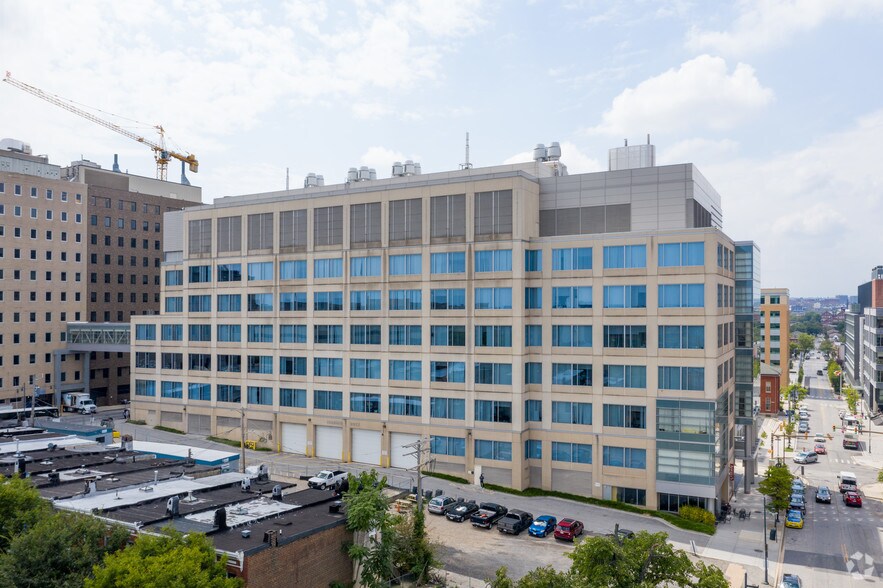 855 N Wolfe St, Baltimore, MD à louer - Photo du bâtiment - Image 2 de 9