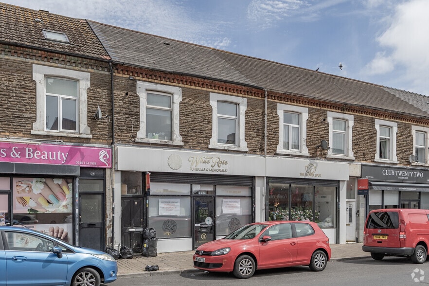 27-29 Splott Rd, Cardiff à louer - Photo principale - Image 1 de 2