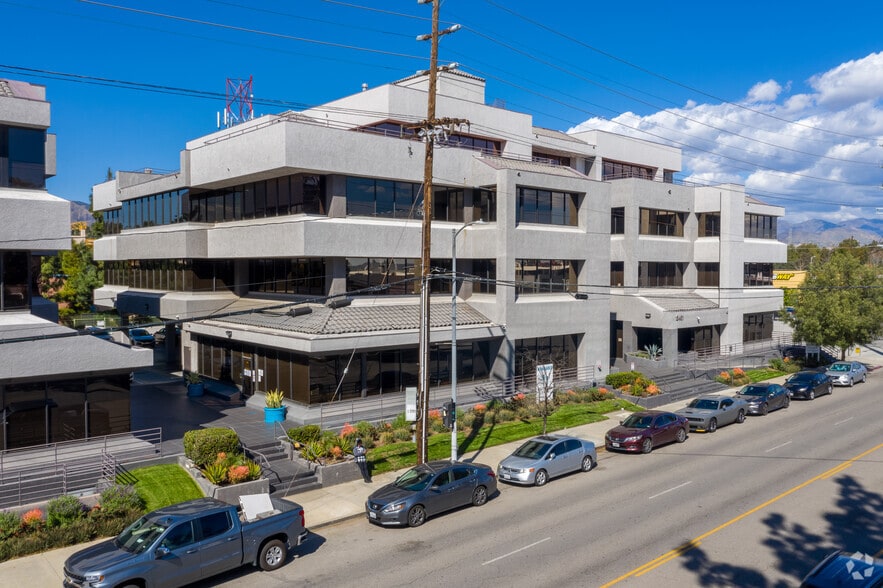 15451 San Fernando Mission Blvd, Mission Hills, CA for sale - Primary Photo - Image 1 of 11