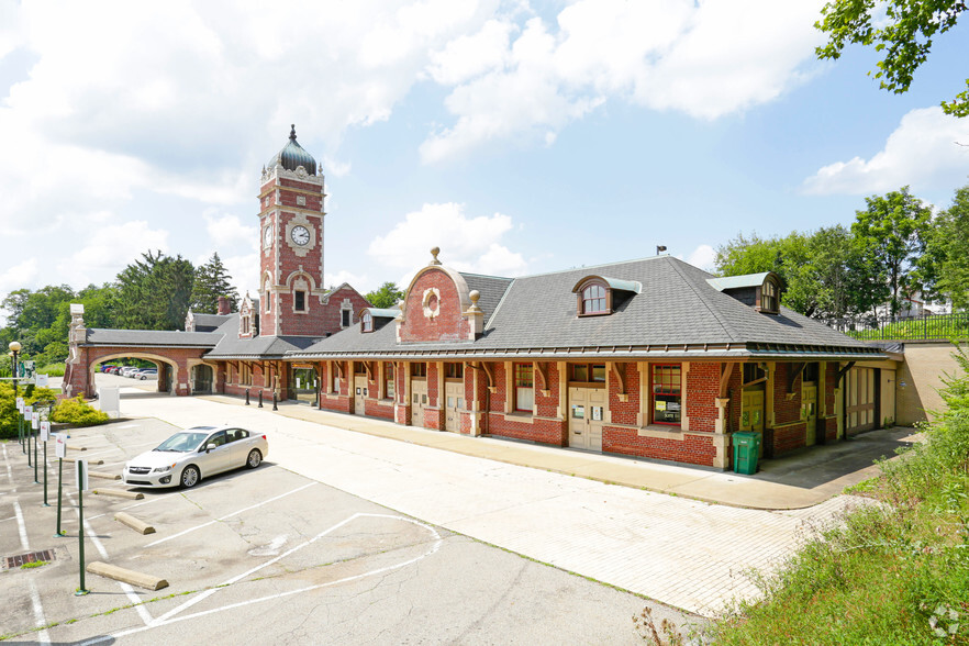 101 Ehalt St, Greensburg, PA for sale - Building Photo - Image 1 of 1