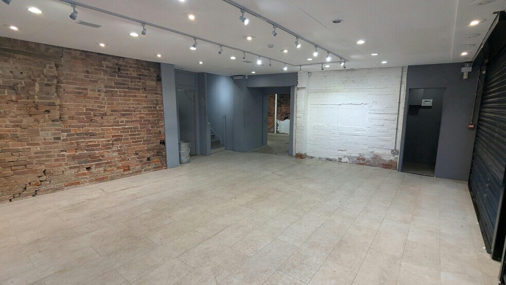 18-23 The Burges, Coventry à louer - Photo du bâtiment - Image 2 de 12