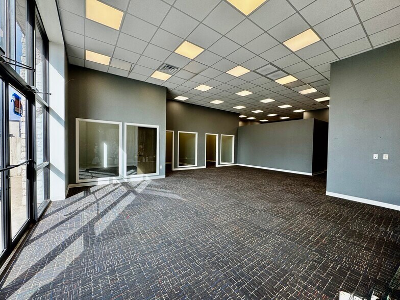 266 S Jefferson Ave, Lebanon, MO à louer - Photo du bâtiment - Image 3 de 20