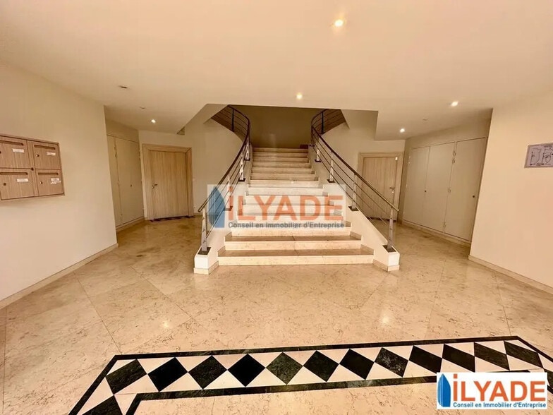 5 Avenue De Hambourg, Marseille for lease - Lobby - Image 2 of 13