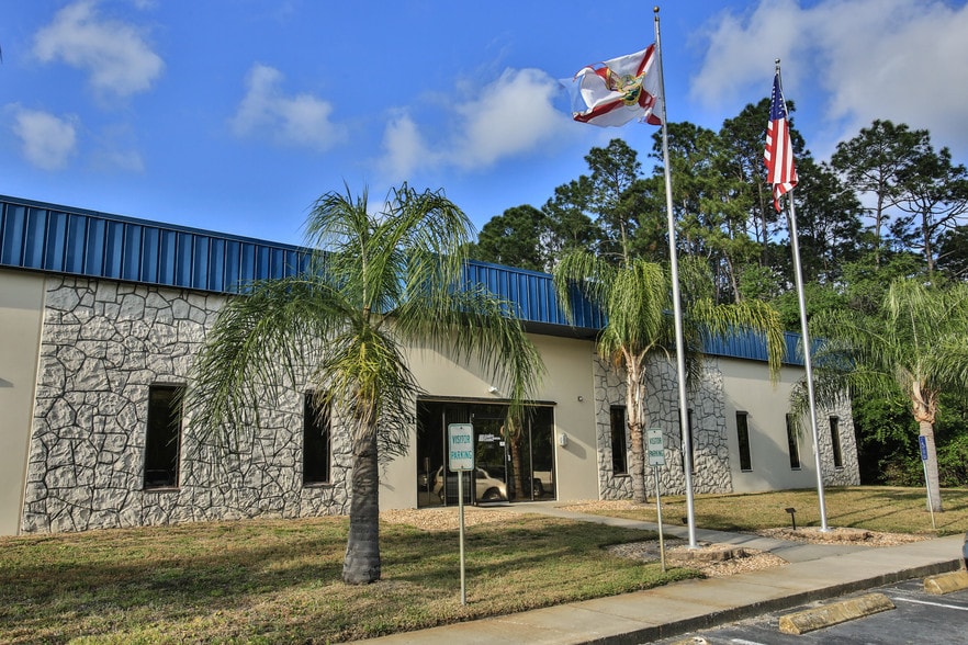 11 Commerce Blvd, Palm Coast, FL for lease - Building Photo - Image 2 of 15