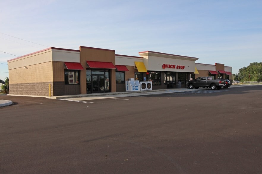 10226 Leo Rd, Fort Wayne, IN à louer - Photo du bâtiment - Image 1 de 4