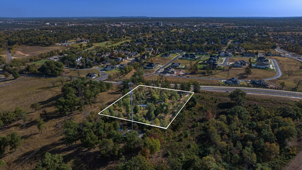 4400 S Rainbow Rd, Rogers, AR à vendre - Photo du bâtiment - Image 2 de 14