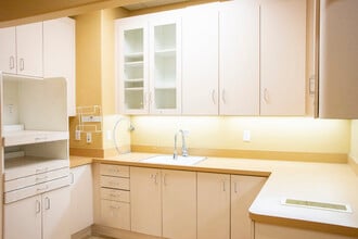 3301-3311 E 12th St, Oakland, CA à louer Photo intérieure- Image 2 de 8