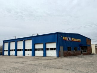Plus de détails pour 16715 W Dakota St, New Berlin, WI - Industriel à vendre