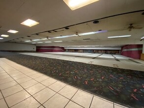 2525 Dixon St, Stevens Point, WI for lease Interior Photo- Image 2 of 18