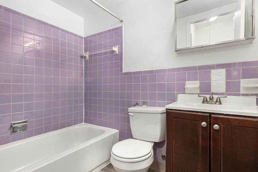 14881 Schaefer Hwy, Detroit, MI à vendre - Photo du bâtiment - Image 3 de 15