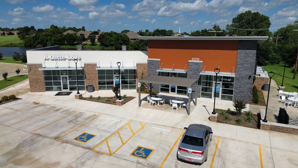 12221 Ashford Dr, Yukon, OK for lease - Building Photo - Image 3 of 7