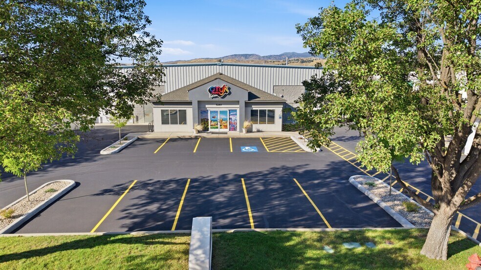 5260 N Sawyer Ave, Garden City, ID à vendre - Photo du bâtiment - Image 3 de 7