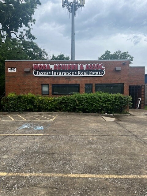 4613 E R L Thornton Fwy, Dallas, TX for lease Interior Photo- Image 1 of 9