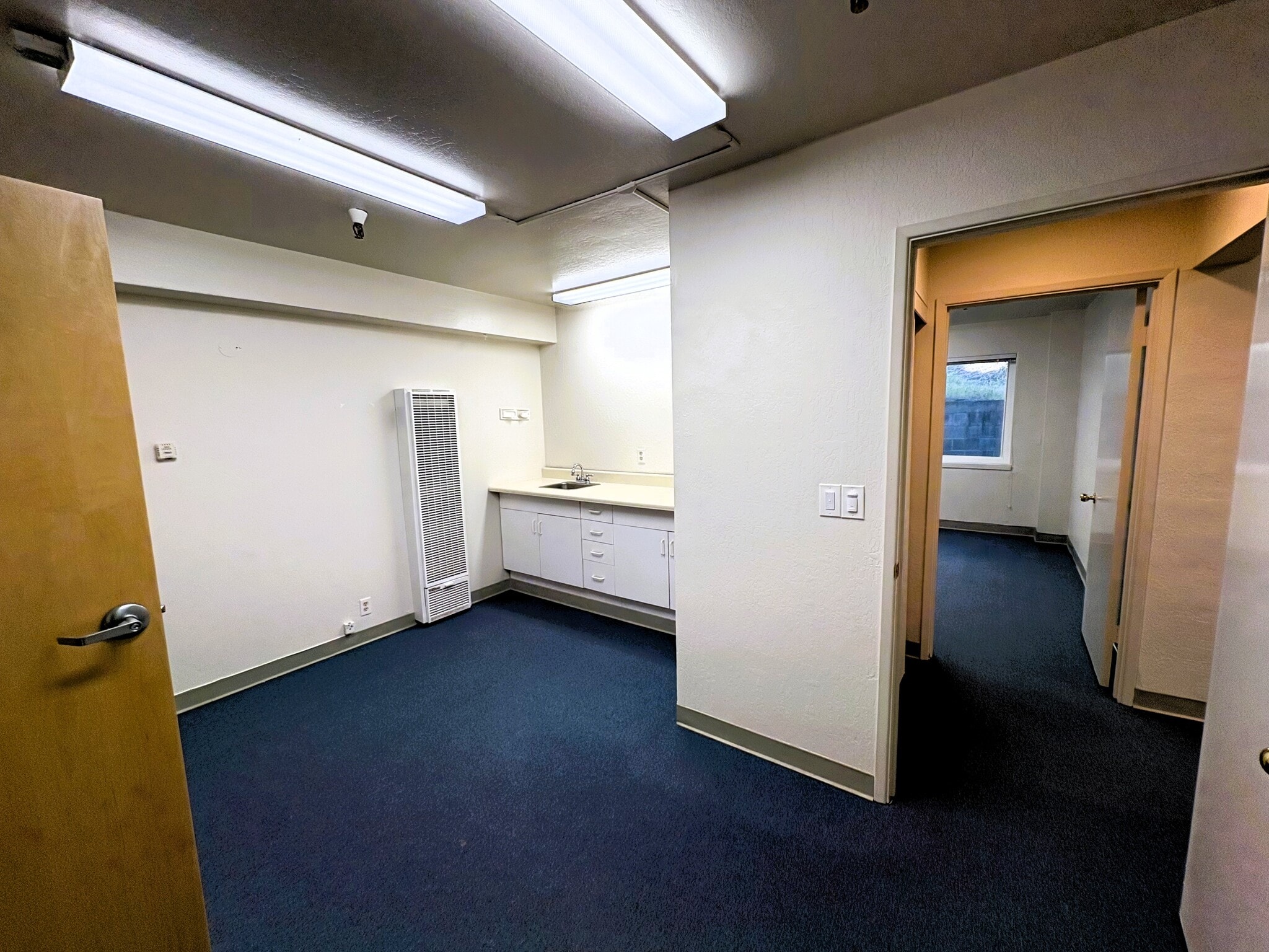 20-210 Eureka Square Dr, Pacifica, CA for lease Interior Photo- Image 1 of 13