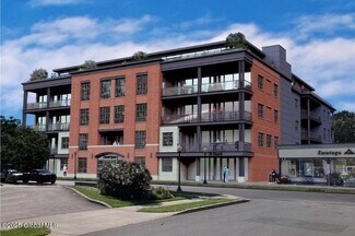 Plus de détails pour 78 Church St, Saratoga Springs, NY - Multi-résidentiel à vendre