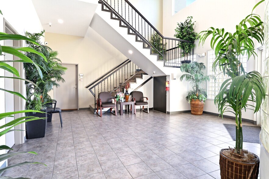 15490 Civic Dr, Victorville, CA à vendre - Photo du bâtiment - Image 3 de 14