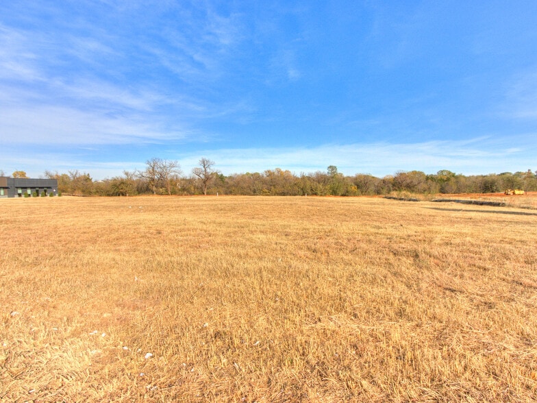 5700 Mustang rd, Mustang, OK for sale - Building Photo - Image 3 of 16