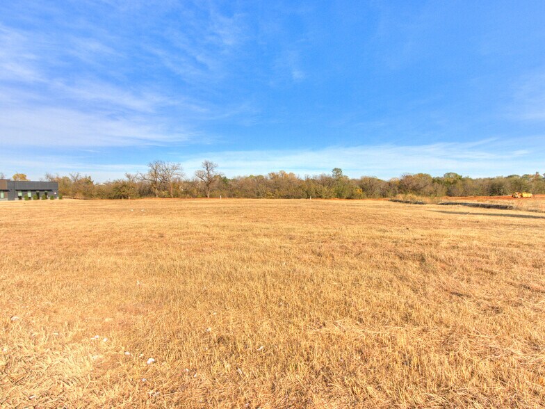 5700 Mustang rd, Mustang, OK à vendre - Photo du bâtiment - Image 3 de 13
