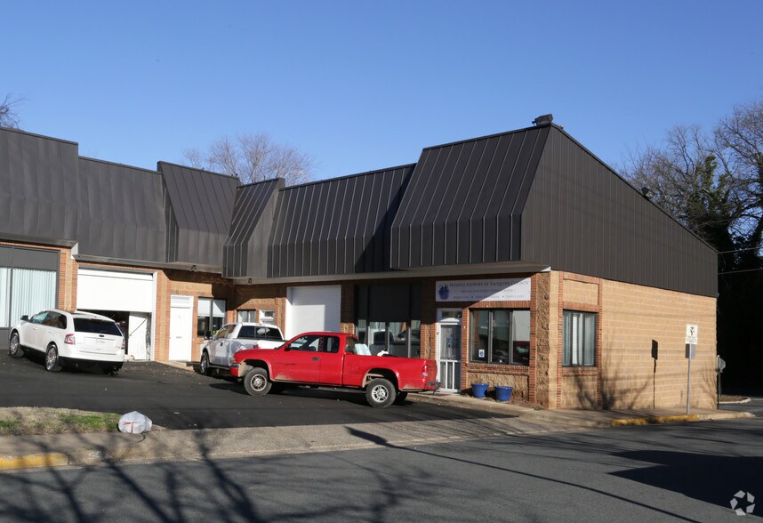 40 N 5th St, Warrenton, VA à vendre - Photo du bâtiment - Image 2 de 6
