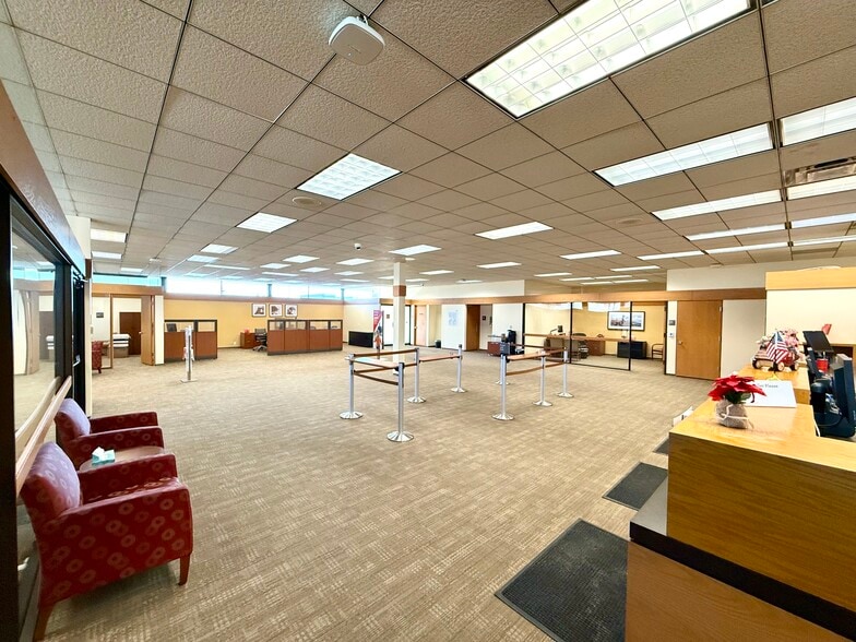 3910 Lincoln Way, Ames, IA for sale - Interior Photo - Image 2 of 6