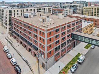Plus de détails pour 300 N 6th Ave, Minneapolis, MN - Commerce de détail à louer