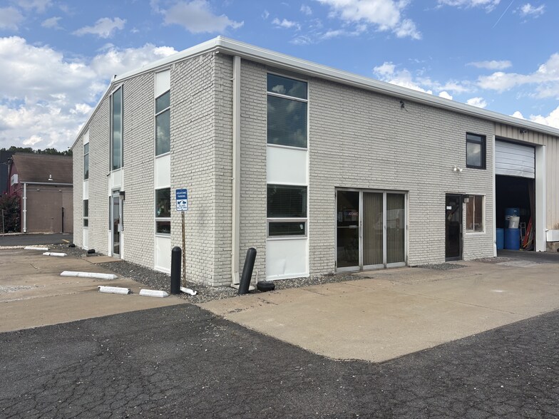 3141 Draper Dr, Fairfax, VA à louer - Photo du bâtiment - Image 2 de 5