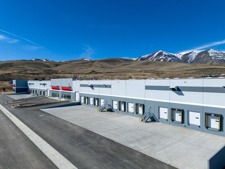 9835 N Virginia St, Reno, NV à louer - Photo du bâtiment - Image 3 de 9
