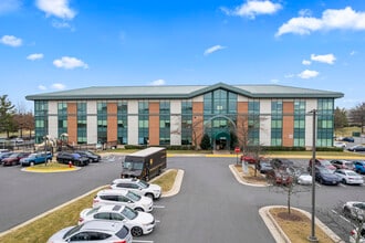 19455 Deerfield Ave, Lansdowne, VA à louer Photo intérieure- Image 2 de 26