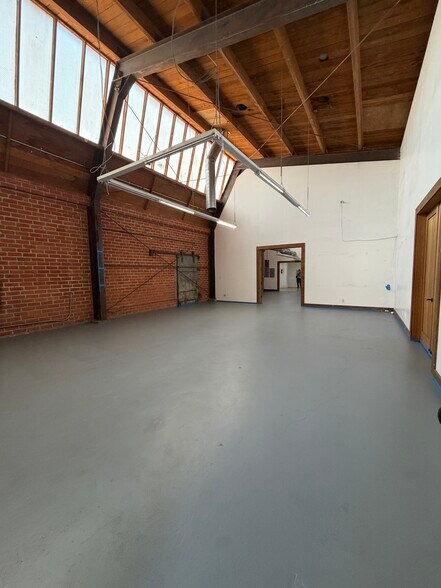 5221 Pacific Blvd, Huntington Park, CA à vendre - Photo du bâtiment - Image 3 de 20